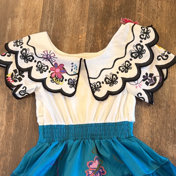 Enchanting Blue Floral Kids Costume Dress - Picture 15 of 16